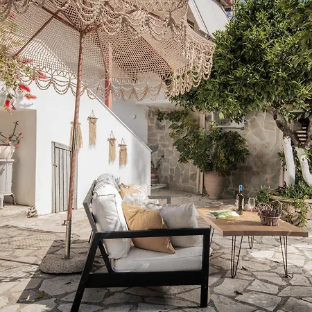 Holiday home Alavastros Maisonettes *